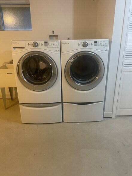 Building Photo - 41 Chobot Ln