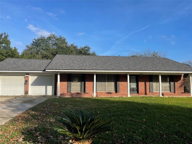Building Photo - 1703 McFarland St