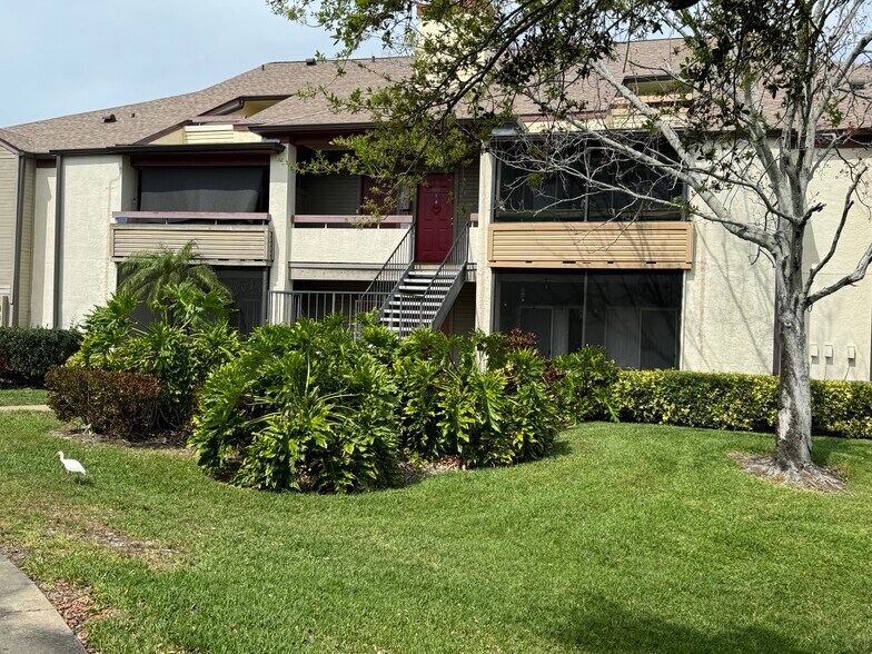 Building Photo - 10263 Gandy Blvd N