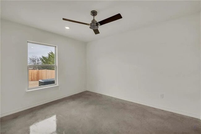 Building Photo - 1125 Lindsey Dr