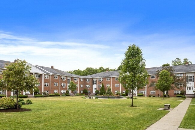 Building Photo - 11 Old Colony Ln
