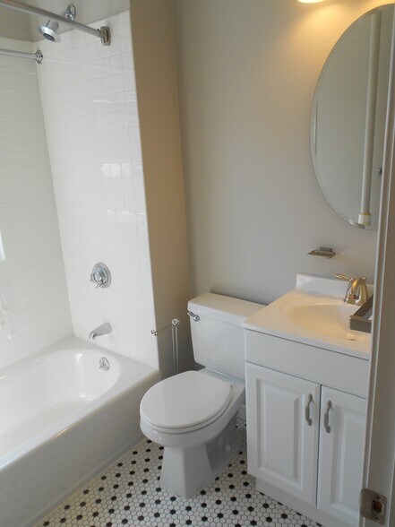 Building Photo - 28 Edgerly Rd