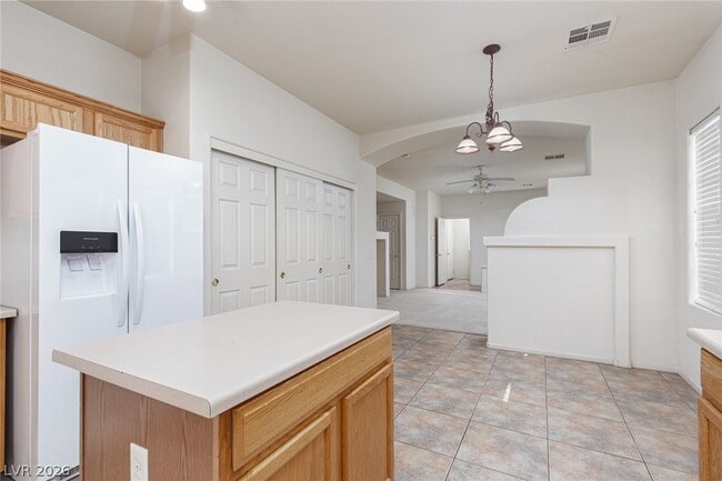 Building Photo - 10991 Pumpkin Ridge Ave