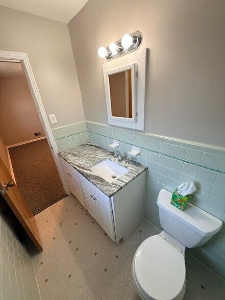 Building Photo - 3807 Leland Rd