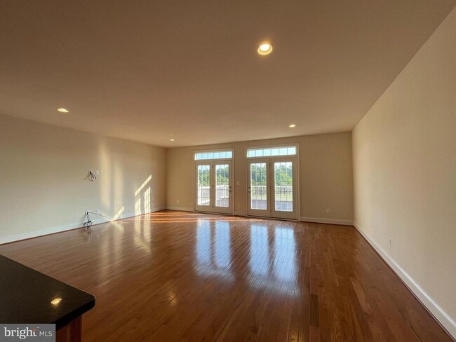 Building Photo - 44388 Foxthom Terrace