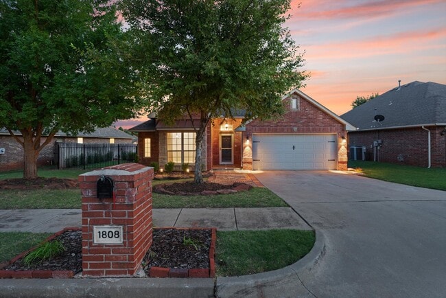 Building Photo - 1808 Ada Sage Ln