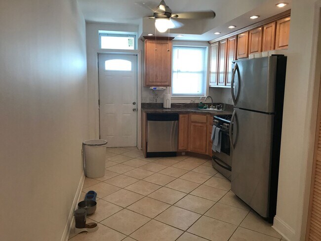 Building Photo - Updated 3-Bedroom, 1-Bath Home in HOT Remi...