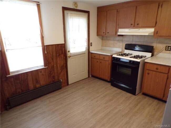 Building Photo - 2 Mertes Ln