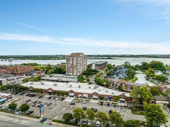 Building Photo - 250 E Harbortown Dr