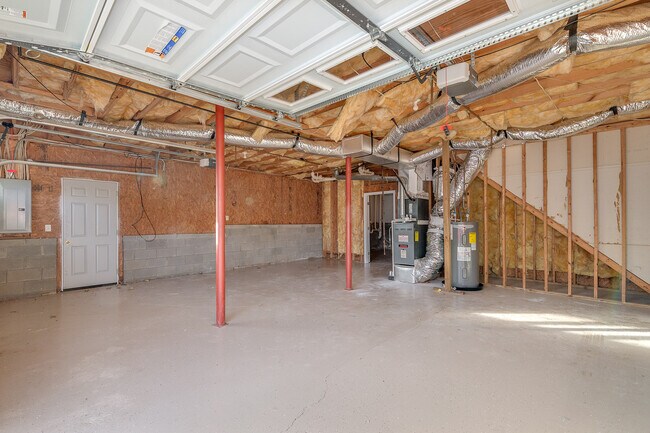 Building Photo - Gorgeous 4-bedroom, 2.5-bathroom home