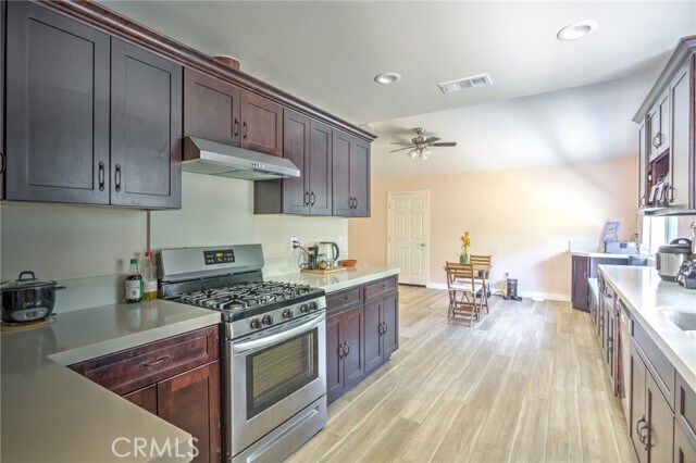Building Photo - 273 Newell Dr