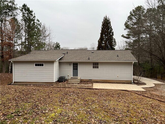 Building Photo - 6590 A C Smith Rd