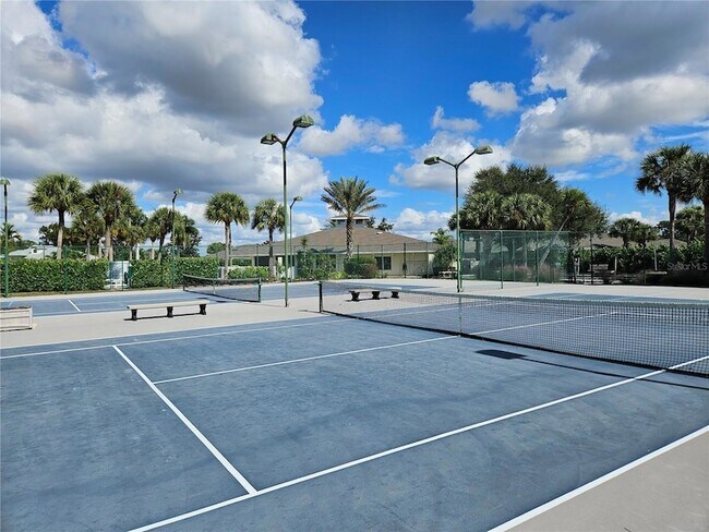 Building Photo - 920 Onager Ct