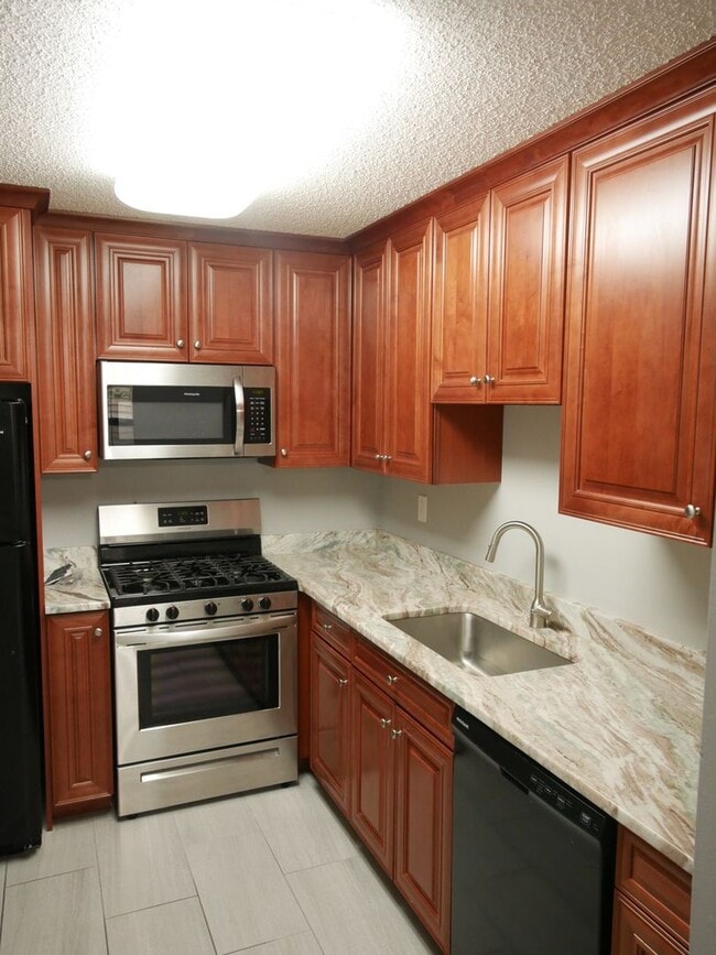 Building Photo - 60 Acres Reserve Condominium - 2 BR 1 BA W...