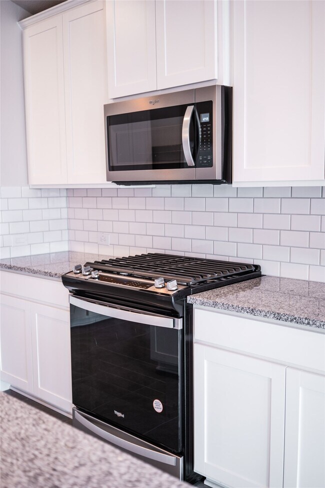 Building Photo - 8015 Virginia Dr