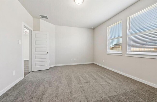 Building Photo - 16656 Sterling Clf St