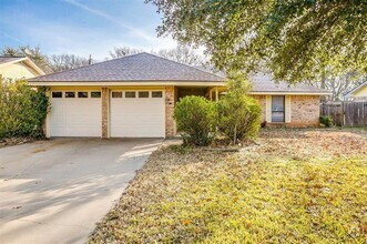 Building Photo - 3/2/2 House in Mineral Wells