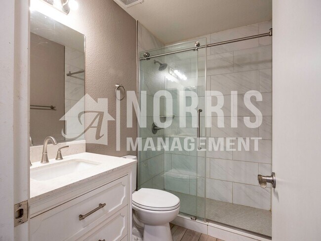 Building Photo - Beautiful Remodeled Home with 3 Rooms