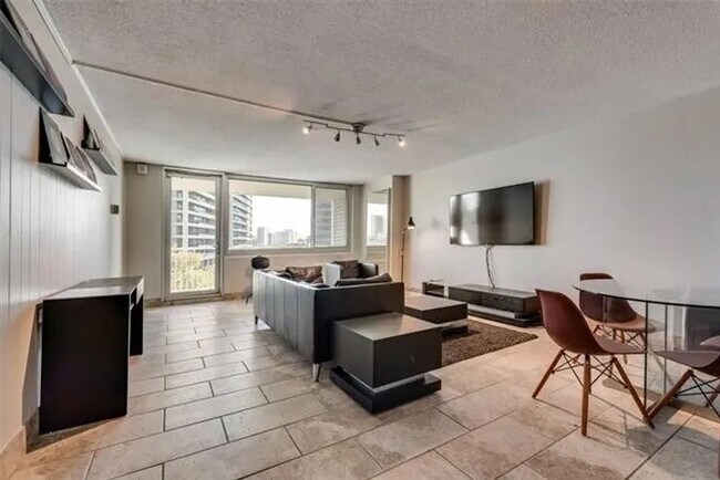 Building Photo - 3883 Turtle Creek Blvd