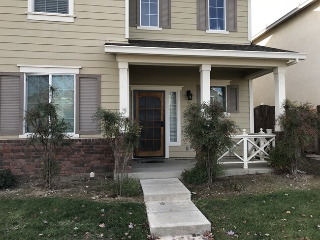 Building Photo - Two story in desirable north Turlock!