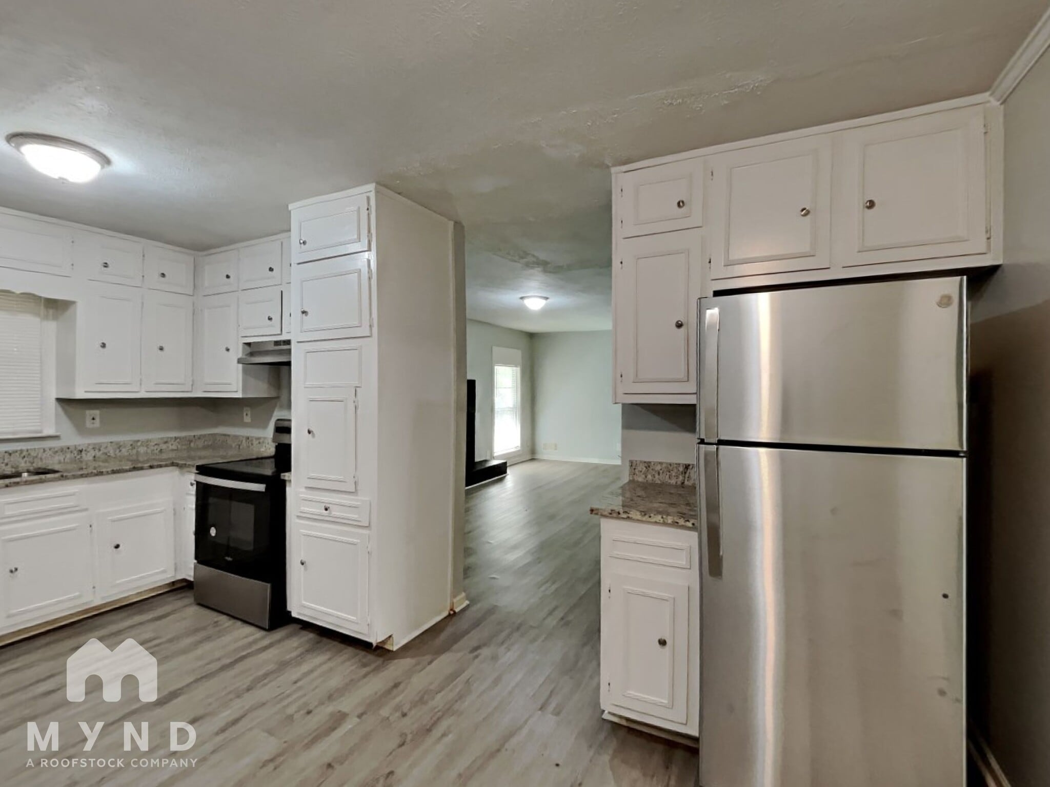 Building Photo - 2121 W Chester Cir SE