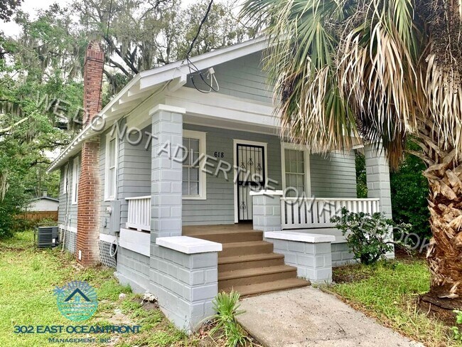 Primary Photo - Lovely 2 bedroom / 1 bathroom home now ava...