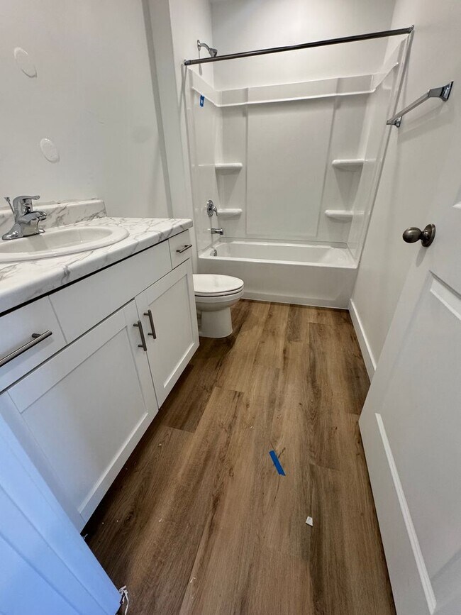 Building Photo - Brand New Long Valley Town home!!