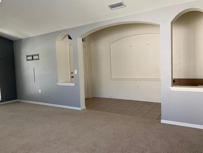 Building Photo - 11355 Flora Springs Dr