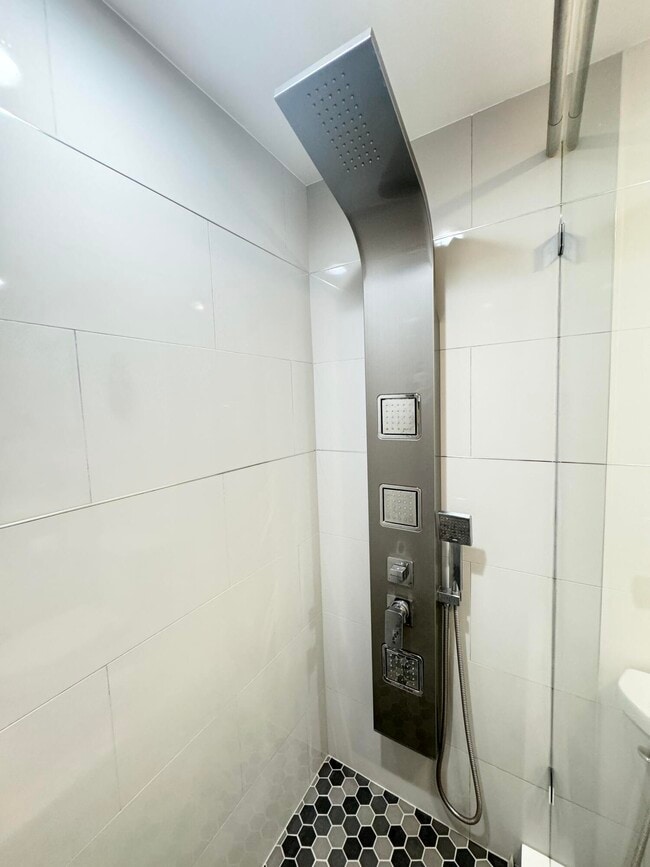 Building Photo - 4501 S Ocean Blvd