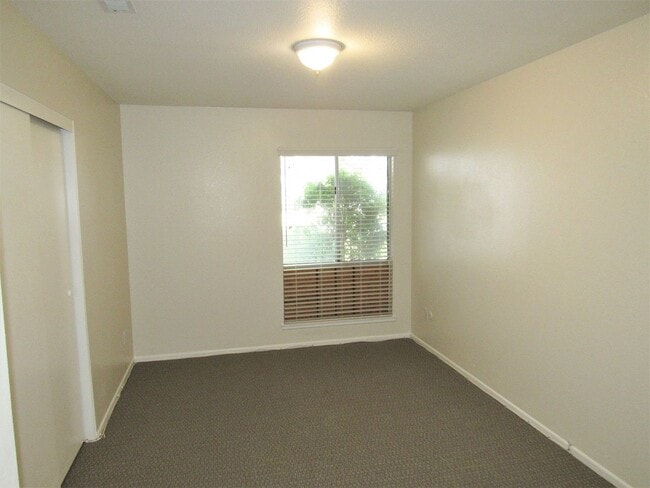 Building Photo - Spacious and Well Maintained 3 Bedroom 2 Bath single Family Home in The City of Riverside