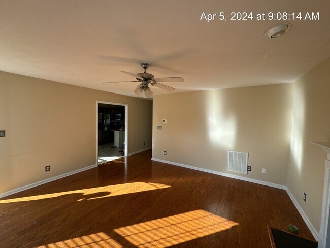 Building Photo - 1311 Saltwell Pl