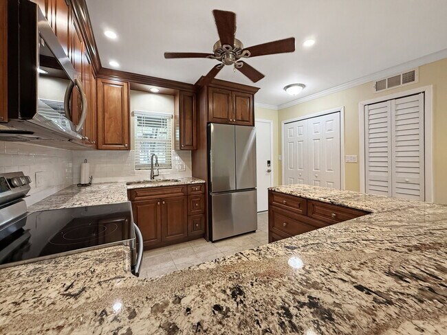 Building Photo - 4533 Marine Pkwy