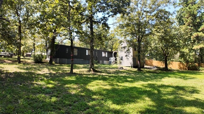 Building Photo - 251 Oakdale Dr