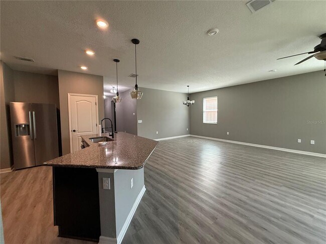 Building Photo - 10638 Laguna Plains Dr