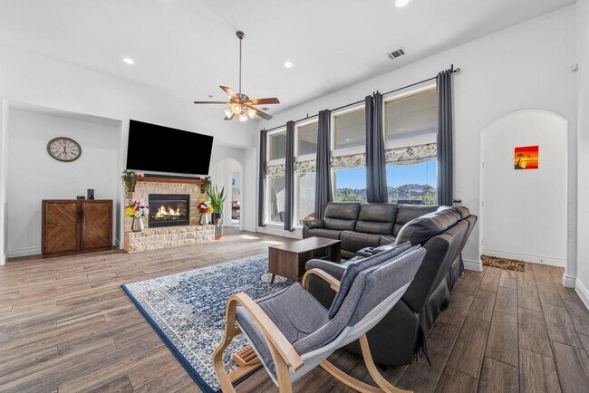 Building Photo - 504 Montalcino Ln