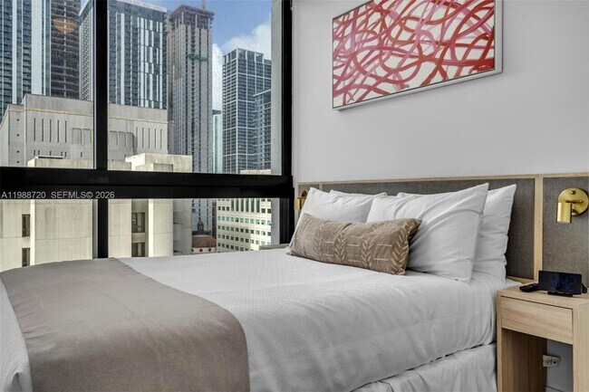 Building Photo - 225 N Miami Ave