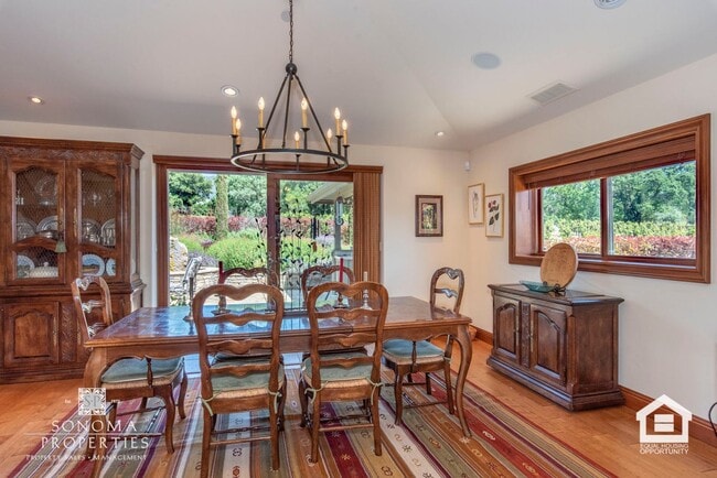 Building Photo - Stunning 3 Bedroom / 3 Bathroom Home Surrounded by Vineyards & Breathtaking Views