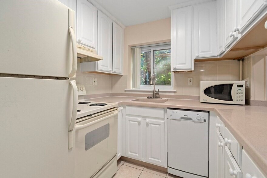 Primary Photo - 133 Beaconsfield Rd