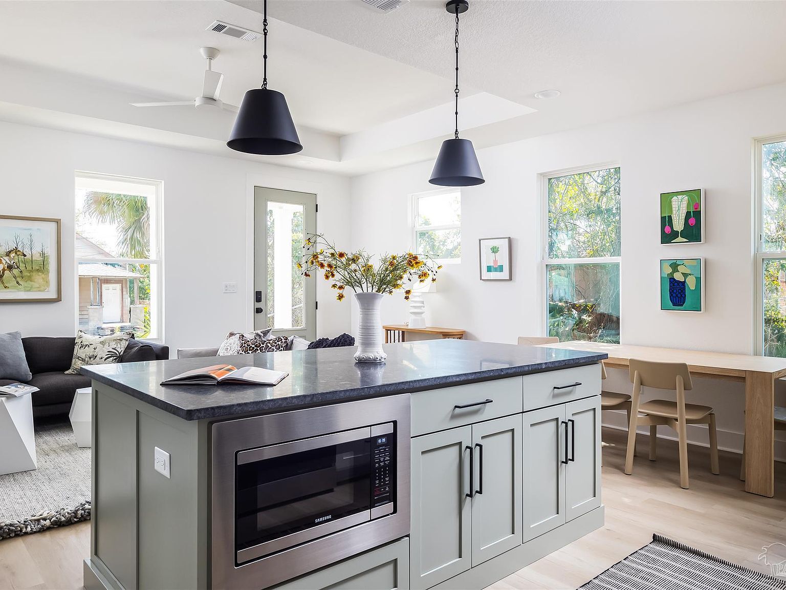 Building Photo - 511 N C St