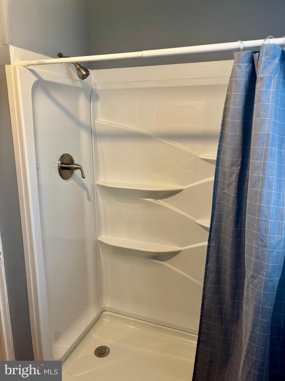 Building Photo - 2511 Charles St