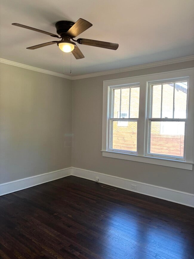 Building Photo - 41 W Charlotte Ave