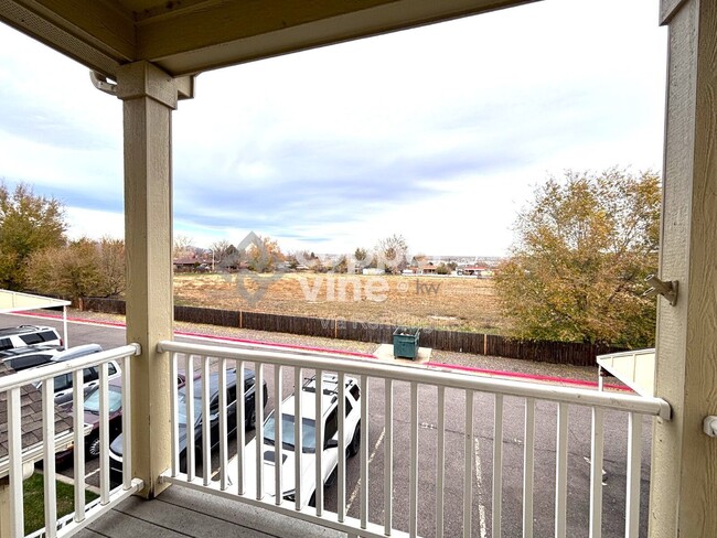 Building Photo - 1740 W 53rd Dr