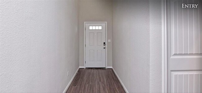 Building Photo - 533 Gabrielle Anne Dr