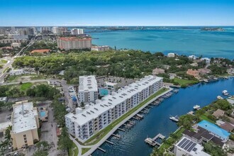 Building Photo - 1709 N Tamiami Trl