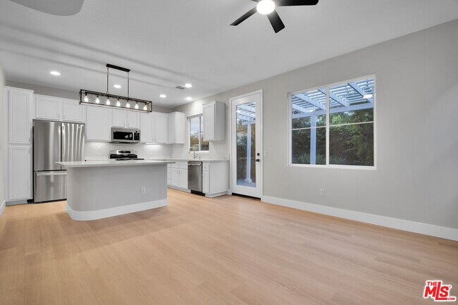 Building Photo - 24130 Tango Dr