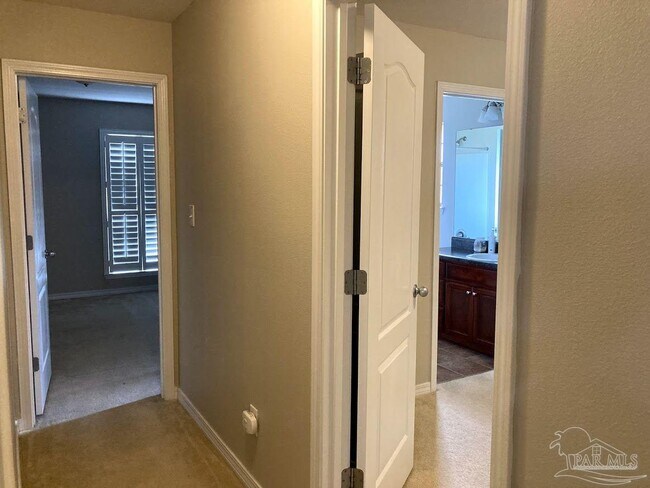 Building Photo - 8770 Kennedy Dr