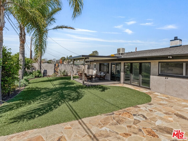 Building Photo - 7630 W 91st St