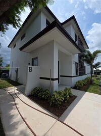 Building Photo - 1321 NW 6th Ave