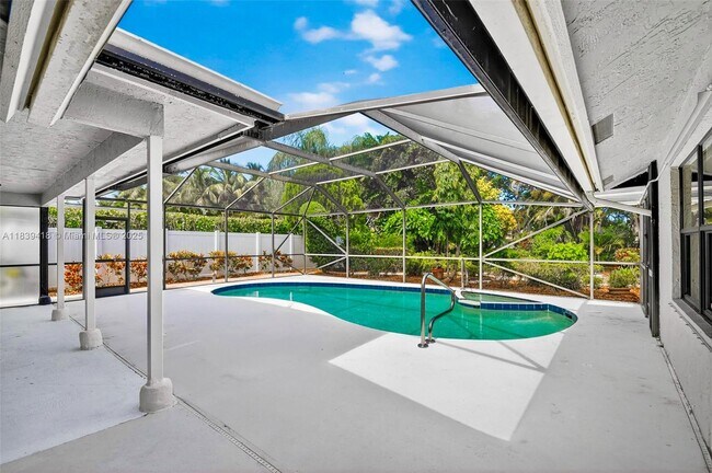 Building Photo - 9721 Majestic Way