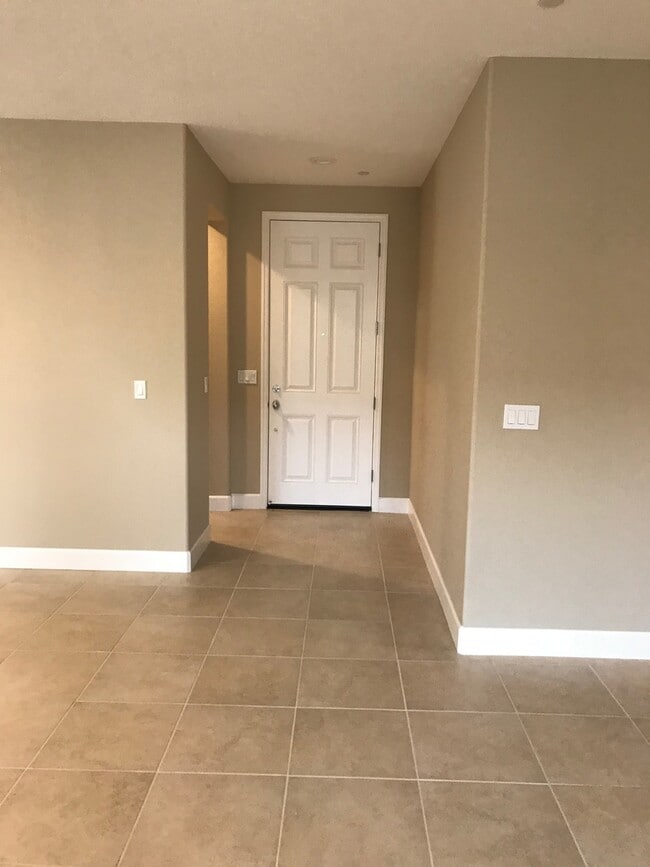 Building Photo - 1627 Marsh Ct